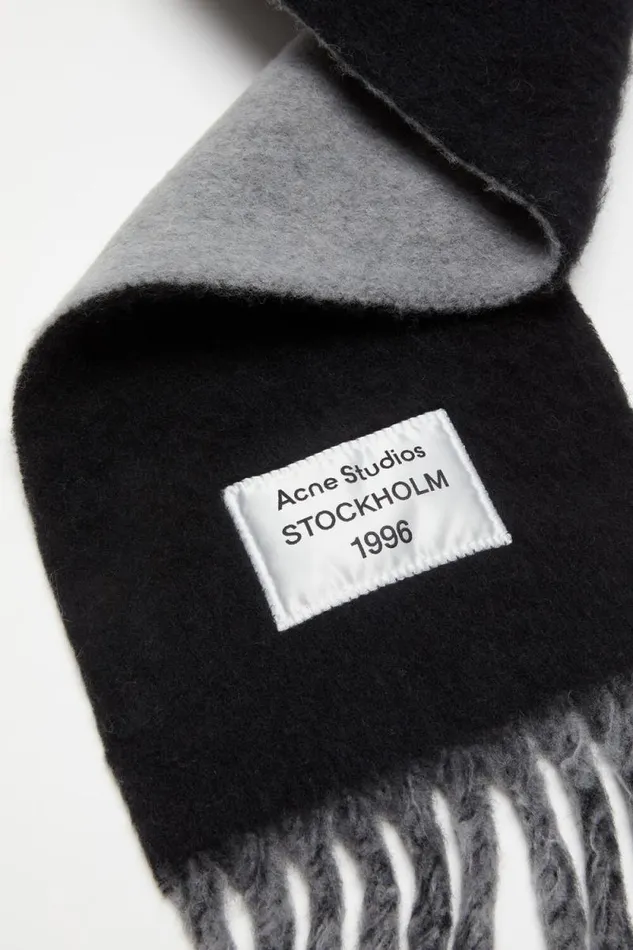 Acne Studios Fringed Scarf Logo Label Blackgrey Men Scarves Acne Studios Fringed Scarf Logo Label Blackgrey Men Scarves