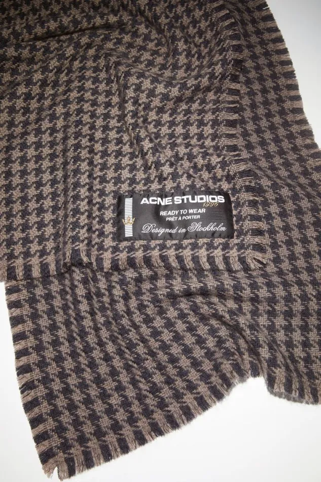Acne Studios Houndstooth Wool Scarf Greylight Grey Men Scarves Acne Studios Houndstooth Wool Scarf Greylight Grey Men Scarves