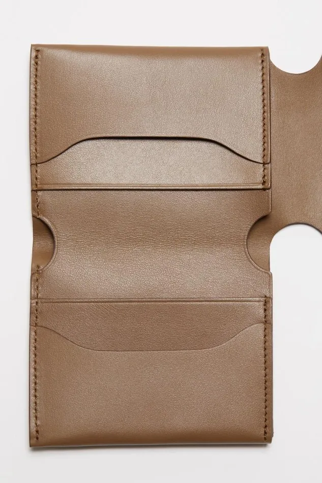 Acne Studios Leather Trifold Wallet Camel Brown Women Small Leather Goods Acne Studios Leather Trifold Wallet Camel Brown Women Small Leather Goods
