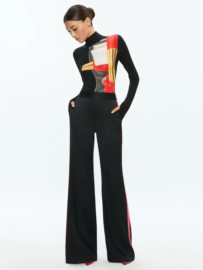 Alice Olivia AO X TOM WESSELMANN DELAINA LONG SLEEVE TURTLENECK TOP Still Life Women Tops