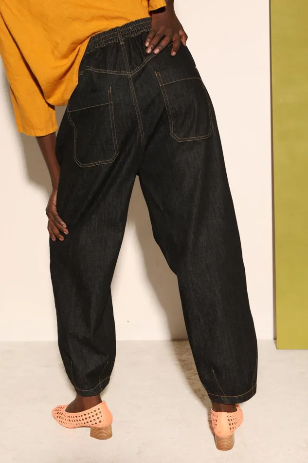 Fergus Jeans Black Womens LF Markey Trousers