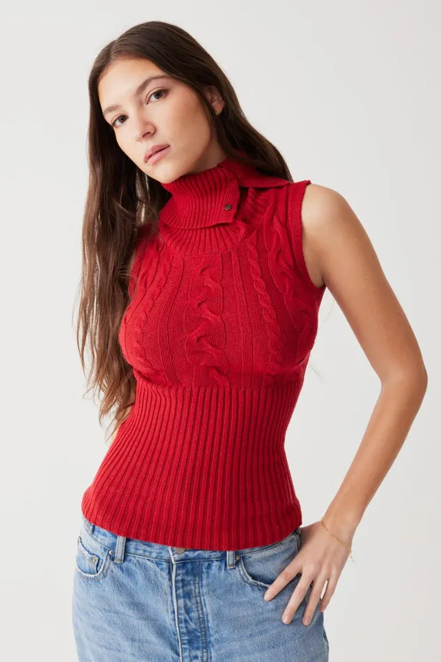 Frankies Bikinis Tops Women Axel Cable Cloud Knit Sleeveless Sweater Red Velvet