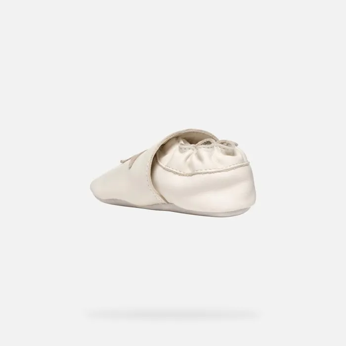 Kids Geox First Steps GLOVIEDOO BABY Light IvoryPlatinum Laceless Sneakers Light Ivoryplatinum