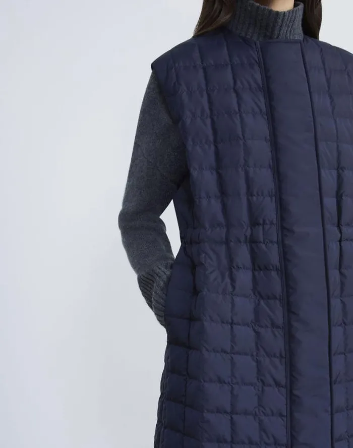 Lafayette 148 New York Recycled Poly Quilted Reversible Vest Black Ready To Wear Jackets and Blazers