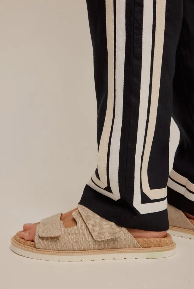 Man Venroy Pants Crochet Border Linen Trouser