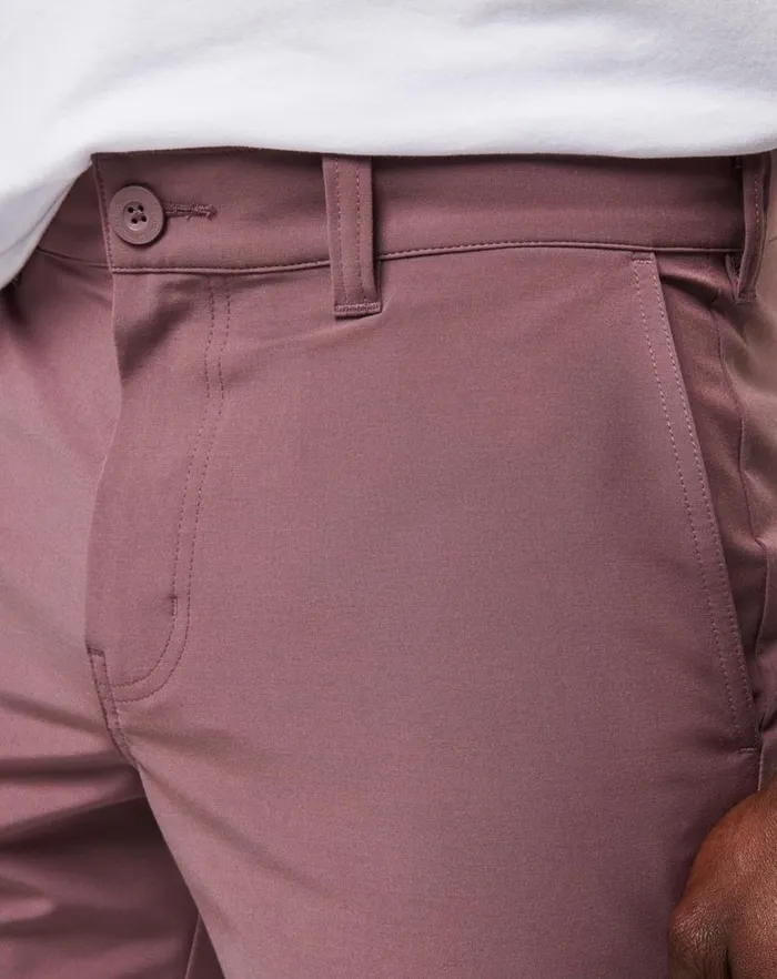 Men Shorts TravisMathew TECH CHINO SHORT 8IN Flint Men Shorts TravisMathew TECH CHINO SHORT 8IN Flint
