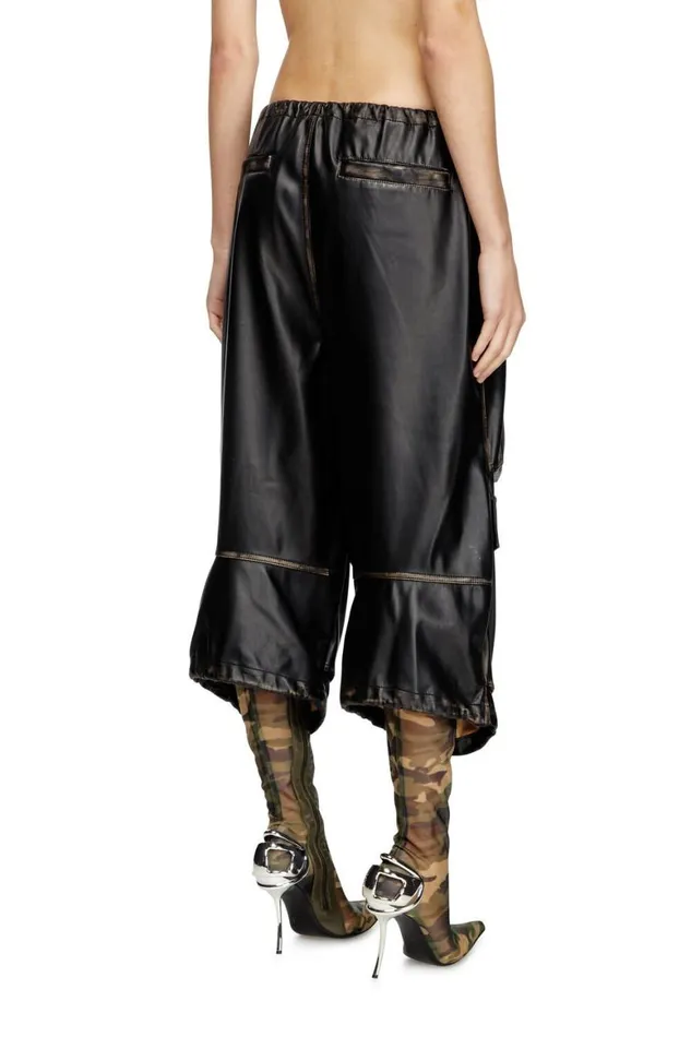 MenWomen Diesel Pants and Shorts PDAYETZSHORTFEM Black MenWomen Diesel Pants and Shorts PDAYETZSHORTFEM Black