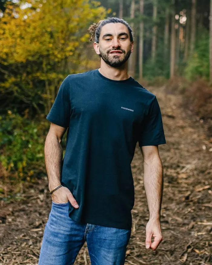 Passenger Clothing Made To Roam Recycled Cotton TShirt Deep Navy Men TShirts and Vests