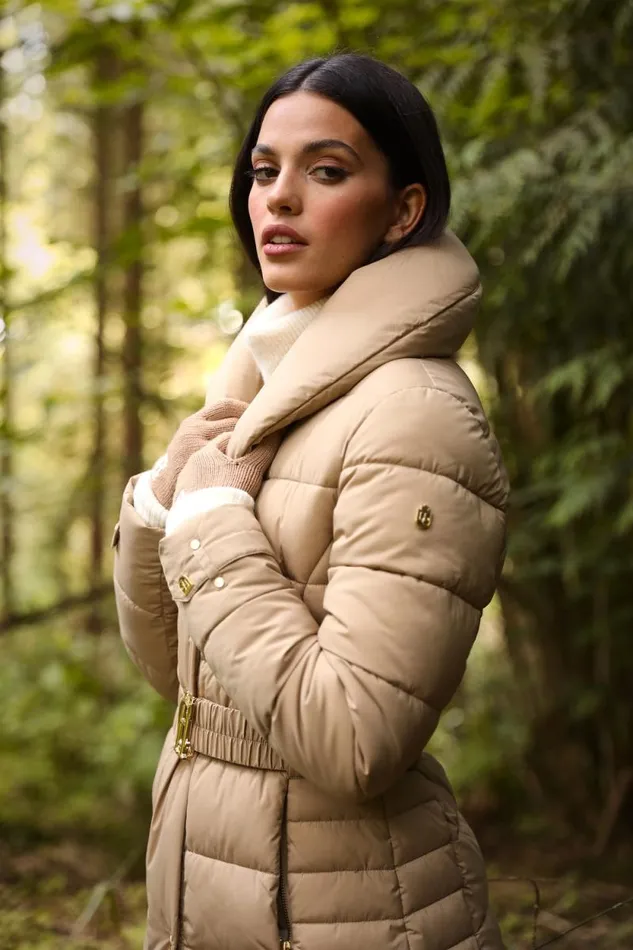 Women Chelsea Logo Knitted Gloves Camel Cream Holland Cooper Gloves Women Chelsea Logo Knitted Gloves Camel Cream Holland Cooper Gloves