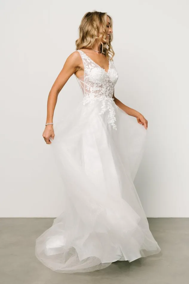 Women Passion Shimmer Bridal Gown White Baltic Born Embellished and Sequined Women Passion Shimmer Bridal Gown White Baltic Born Embellished and Sequined