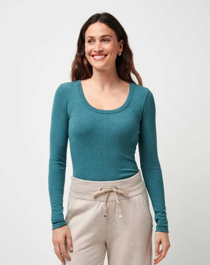 Women Shirts and Tops TravisMathew CLOUD RIB RETREAT LONG SLEEVE TOP Heather Atlantic Deep